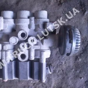 Кран уровня пола 4 главный WABCO 4729000530