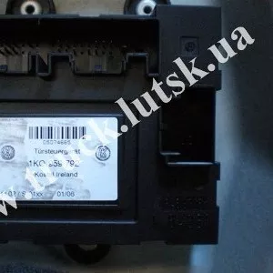 Блок управления дверью правый Volkswagen Caddy 1k0959792