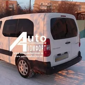 Задний салон,  левое окно на автомобиль Peugeot Partner,  Citroën Berlin