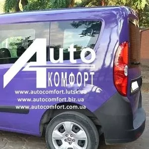 Задний салон,  левое окно,  короткая база {original} на Fiat Doblo 2010