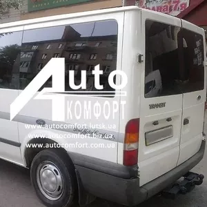 Задний салон,  короткая база,  левое стекло на Ford Transit 2000