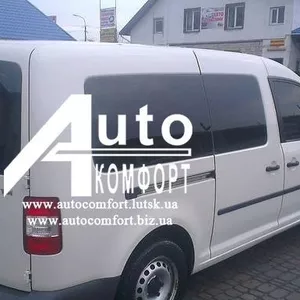 Задний салон,  правое окно на автомобиль VW Caddy 07- (Фольксваген Кадд