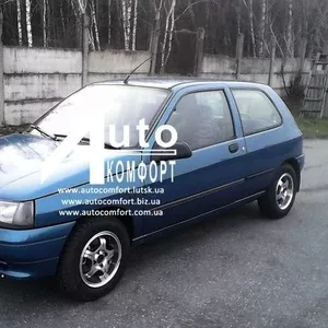 Лобовое стекло на Renault Clio (Хетчбек) (1990-1998) с установкой