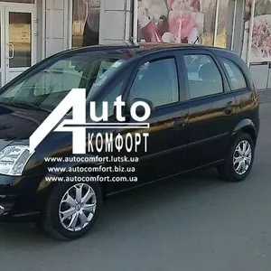 Лобовое стекло на Opel Meriva A (Минивен) (2002-2010) с установкой