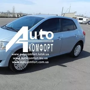 Лобовое стекло на Toyota Auris (Хетчбек) (2007-2012) с установкой