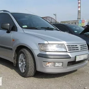 Лобовое стекло на Mitsubishi Space Wagon (Минивен) (1997-2003) с устан