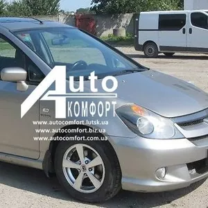 Лобовое стекло на Honda Stream (Минивен) (2001-2007) с установкой