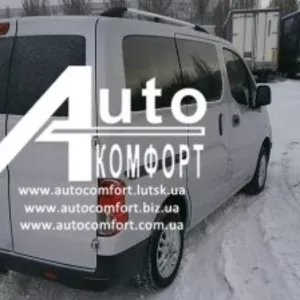 Nissan NV200 Задний салон,  правое стекло