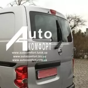 Nissan NV200 Заднее стекло (распашонка левая) 