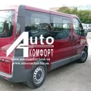 Задний салон,  правое окно,  короткая база на Renault Trafic, Opel Vivaro