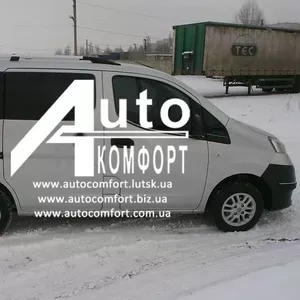 Передний салон,  правое стекло на Nissan NV200