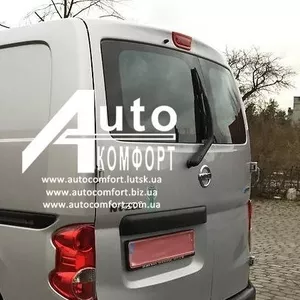 Заднее стекло (распашонка левая) на Nissan NV200