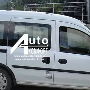 Передний салон,  правое окно на автомобиль Opel Combo C (2001–2011)