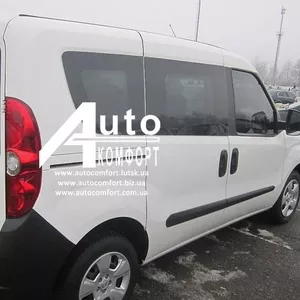 Задний салон,  правое окно,  короткая база на Opel Combo D (2011-)