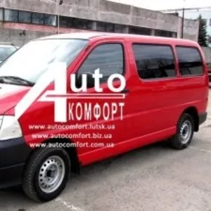 Установка (врезка) автостекла на автомобиль Toyota Hiace 