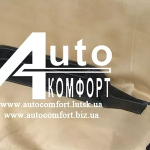 Правый внутренний порог салона на Volkswagen Transporter Т-4 стекловол
