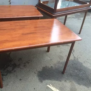 Продам коричневые столы для кафе в отличном состоянии