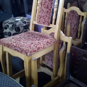 Продам светлые деревянные стулья бу