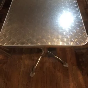 Продам алюминиевые столы бу для кафе