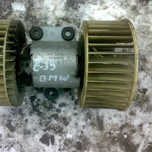 Продам оригинальный моторчик вентилятор печки BMW E39
