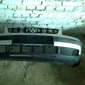 Продам оригинальный передний бампер VW Passat B5