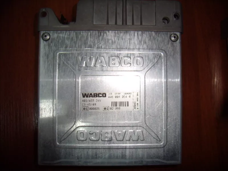 Электронный блок ABS WABCO 4460040640 или 4460040880