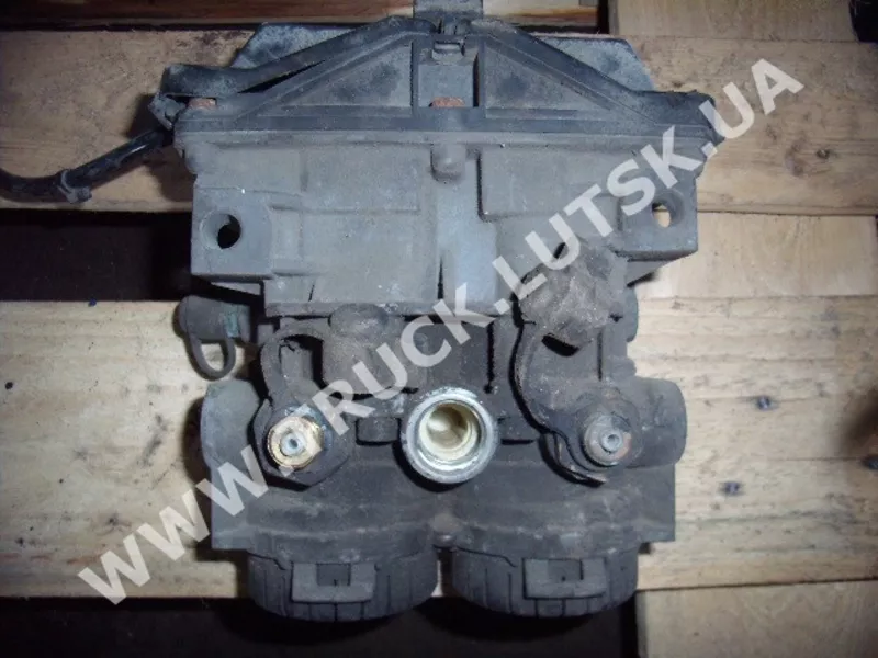 Кран Knorr-Bremse 0486204002 Renault 5010457147