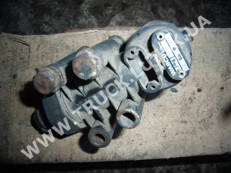 Кран уровня пола 1 ECAS WABCO 4410500110