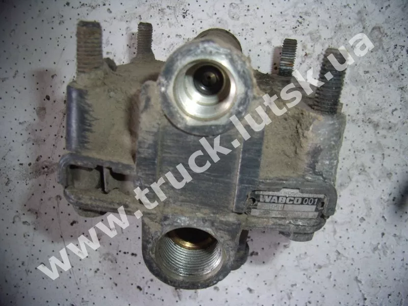 Ускорительный клапан Wabco 9730113000 Mercedes 0044299444 