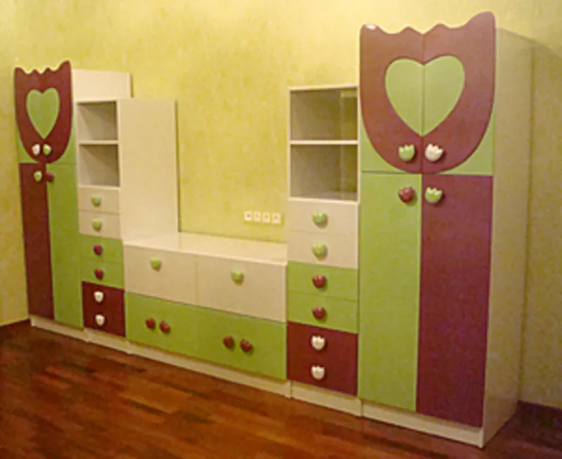 Мебель на заказ Луцк,  фасады МДФ,  кухни,  спальни,  прихожие,  детские