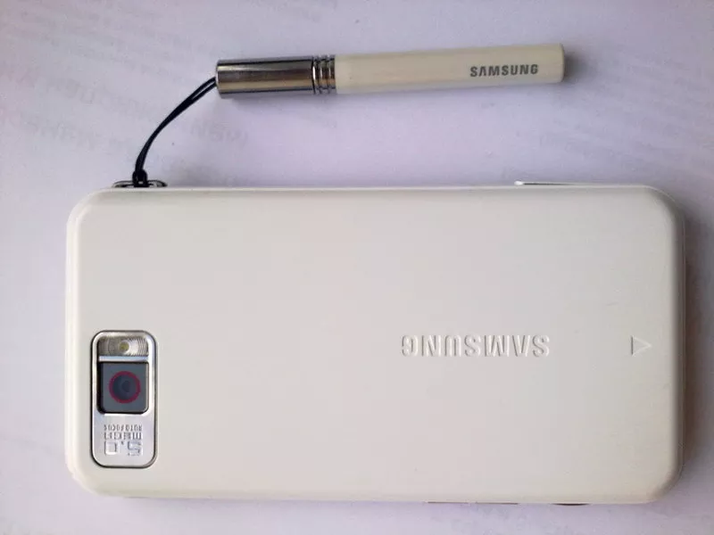 Samsung i900 8Gb на разборку + зарядка + шнур USB + наушники 3