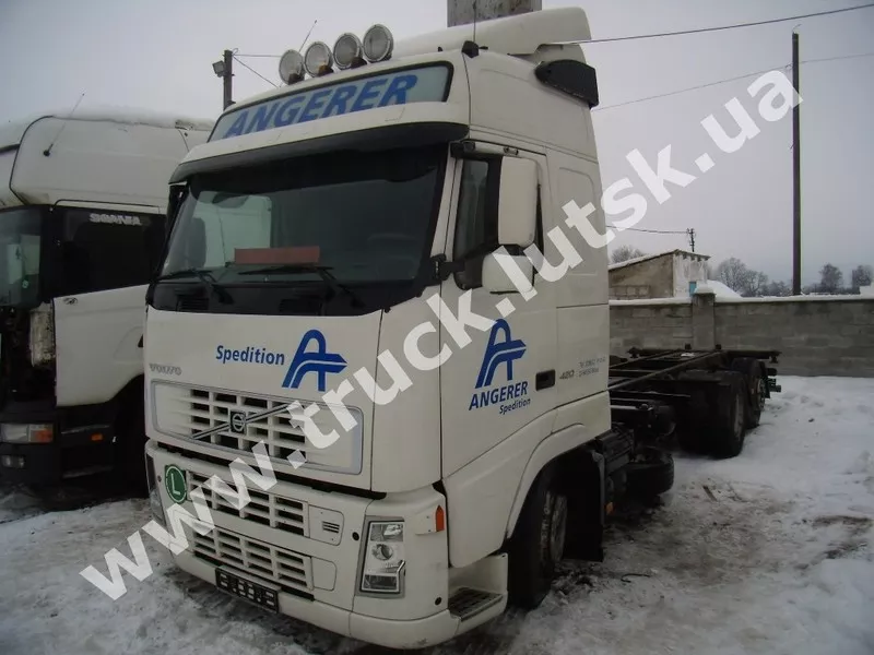 Автомобиль на разборку VOLVO FH12.420 2003 год 