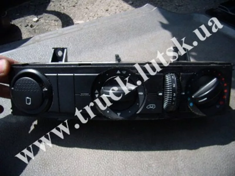 Блок управления печкой Volkswagen Crafter HVW9068300285KZ  2E2919158A 