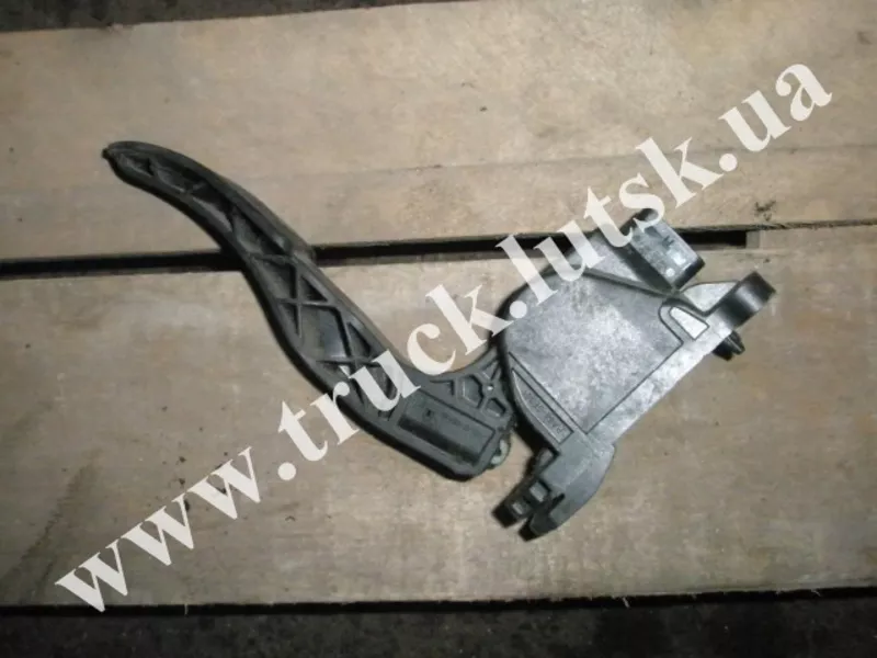 Педаль газа електронная Volkswagen Crafter, Mercedes Sprinter 028075502