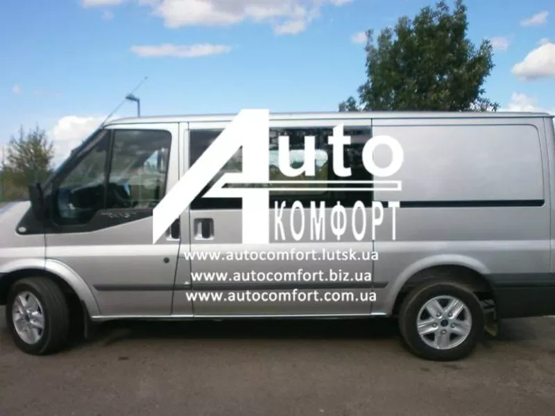 Передний салон,  длинная (средняя) база,  левое стекло на Ford Transit 2