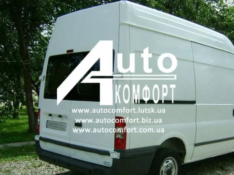 Заднее стекло (распашонка правая) с электрообогревом на Ford Transit 2