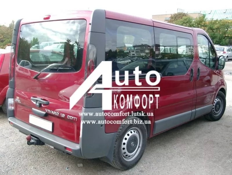 Задний салон,  правое окно,  короткая база на Renault Trafic,  Opel Vivar