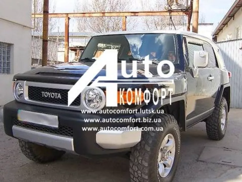 Лобовое стекло на Toyota FJ Cruiser (Внедорожник) (2006-) с установкой