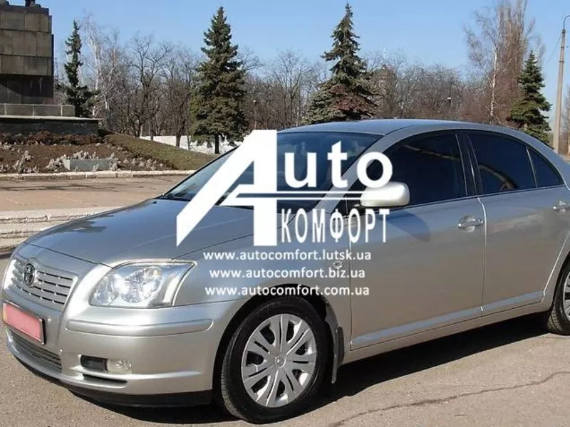 Лобовое стекло на Toyota Avensis (Седан,  Комби,  Хетчбек) (2003-2008) с