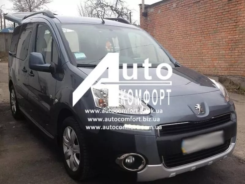 Лобовое стекло на Peugeot Partner (2008-),  Citroen Berlingo (2008-...