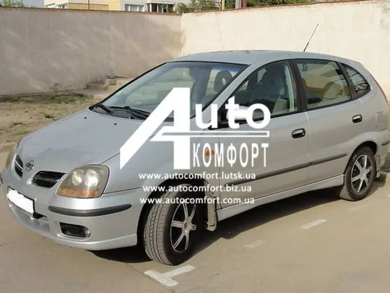 Лобовое стекло на Nissan Almera Tino (Хетчбек) (2000-2006) с установко