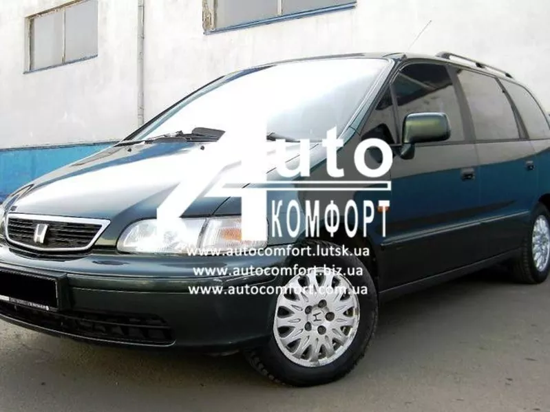 Лобовое стекло на Honda Shuttle (Минивен) (1995-2002) с установкой