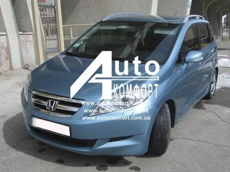 Лобовое стекло на Honda FR-V (Минивен) (2004-2009) с установкой