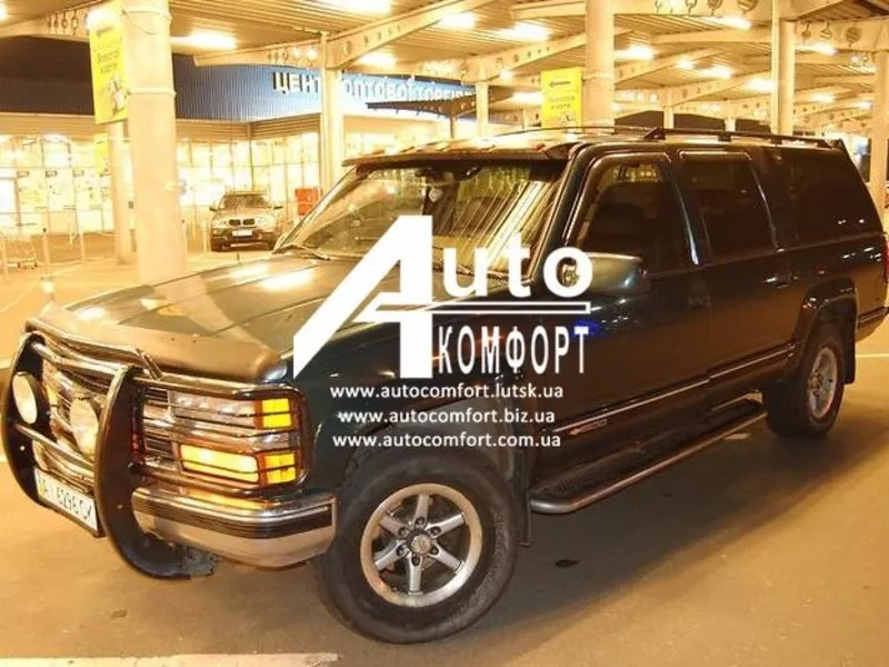 Лобовое стекло на Chevrolet Suburban (Внедорожник) (1992-1999) с устан