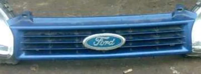 Продам оригинальную решетку радиатора на Ford Sierra