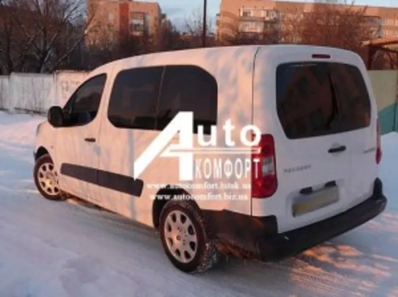 Задний салон,  левое окно Peugeot Partner,  Citroën Berlingo 08-