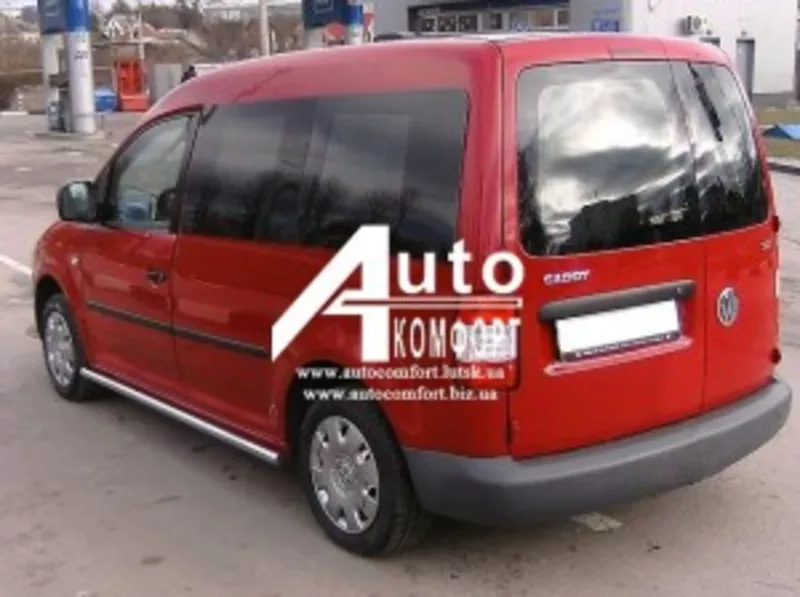 Задний салон,  левое окно (внахлёст) VW Caddy 04- 