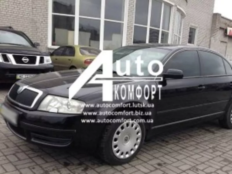 Лобовое стекло на Skoda Superb (Седан) (2002-2008) с установкой