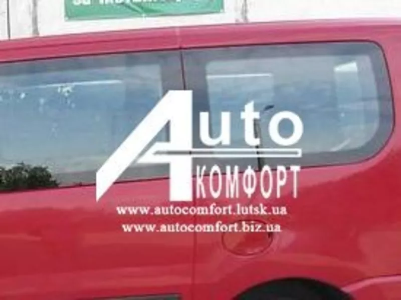 Задний салон,  правое окно,  короткая база на Fiat Skudo,  Peugeot Expert