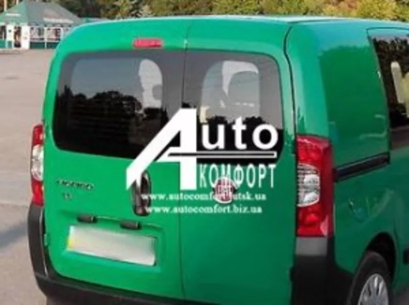 Заднее стекло (распашонка правая) Fiat Fiorino 